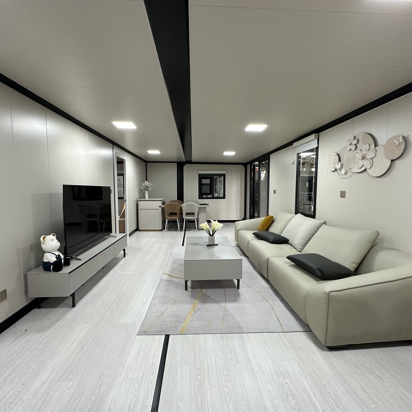 Furnished living room in a 40 ft house